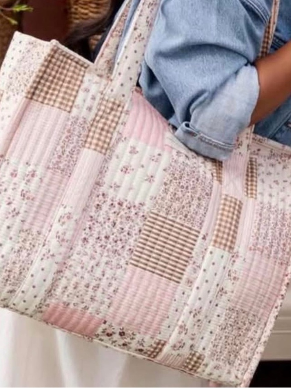 ISO: Poppy and Peonies Patchwork On The Go Tote Bag *Not Selling*